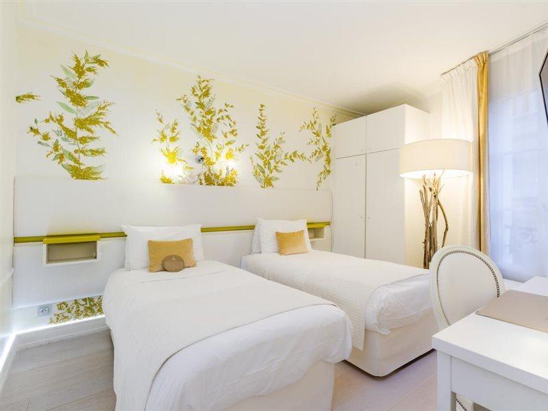 Eiffel Trocadero Hotel Paris